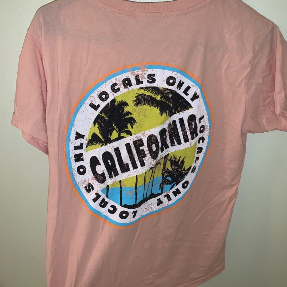 graphic tee - Picture 3 of 4